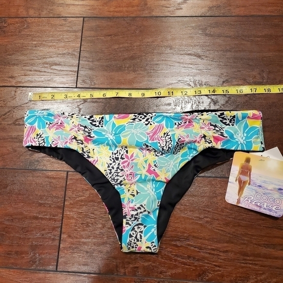 NWT Coco Rave Reversible Side Drape Bottom swim - Picture 7 of 8